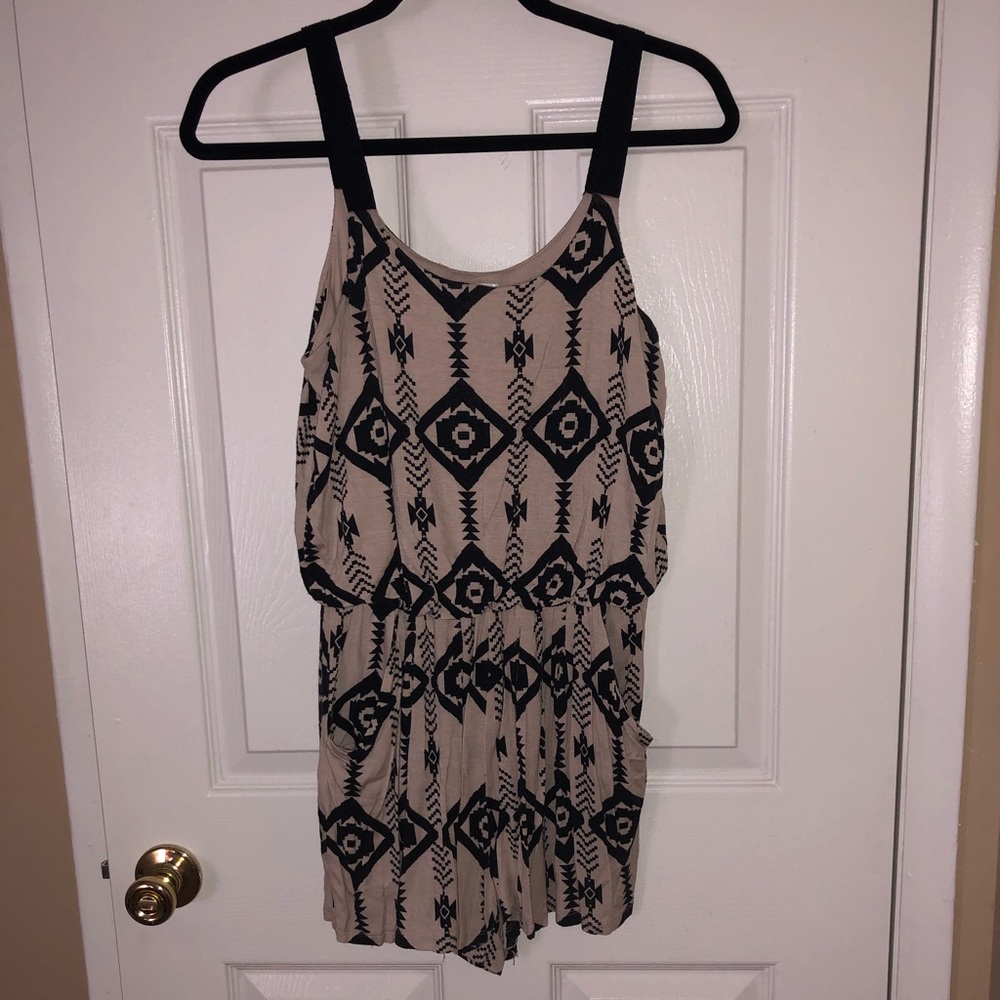 Ran and black printed romper